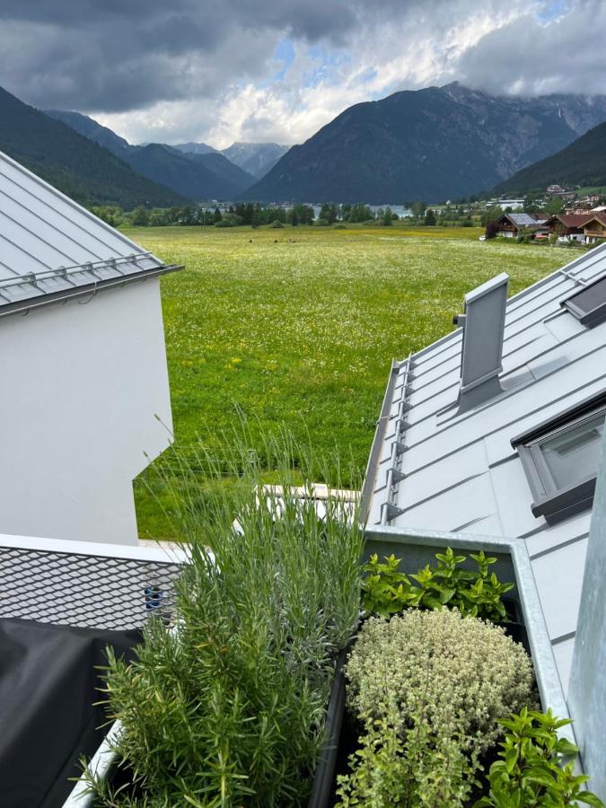 Urban Alpine Penthouse With Lake View Maurach  Exterior foto