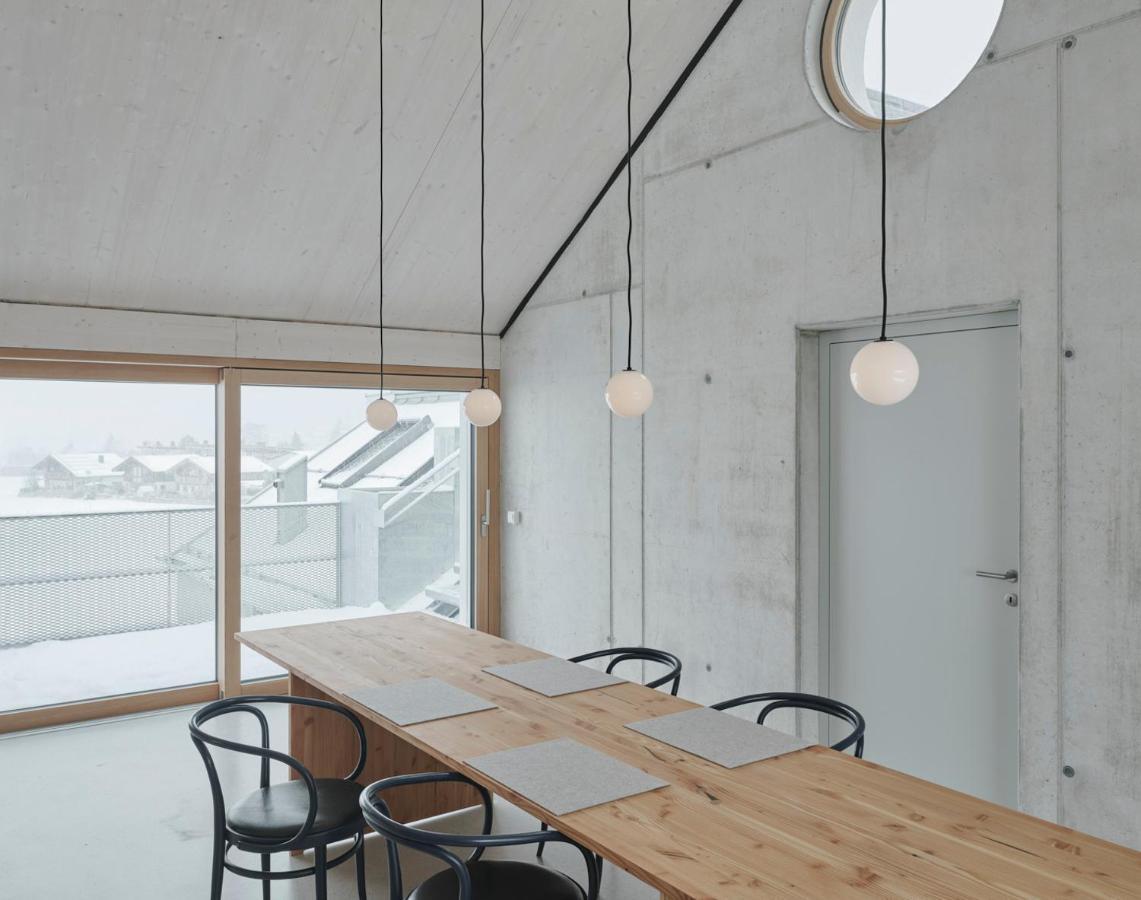 Urban Alpine Penthouse With Lake View Maurach  Exterior foto