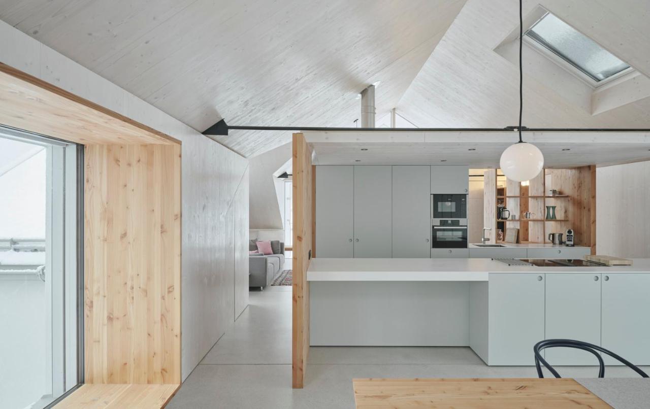 Urban Alpine Penthouse With Lake View Maurach  Exterior foto