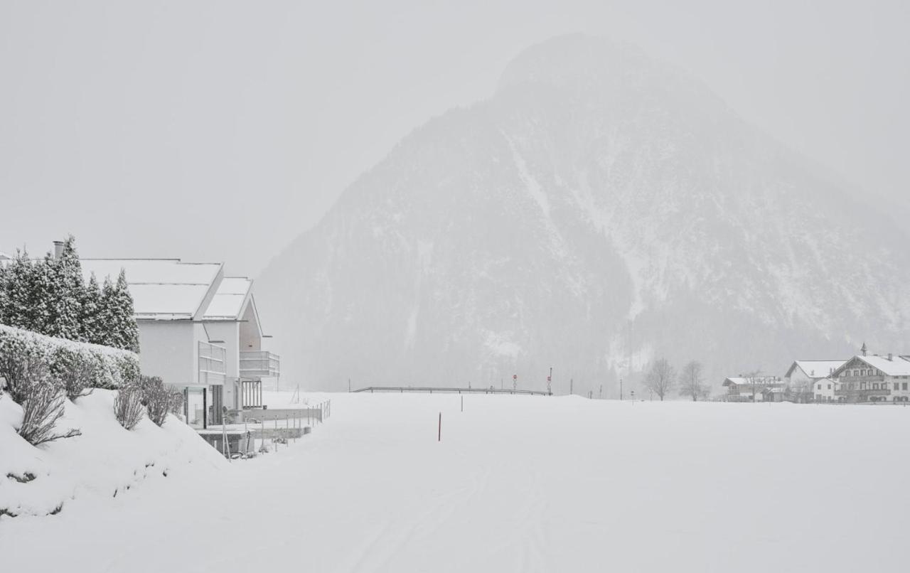 Urban Alpine Penthouse With Lake View Maurach  Exterior foto