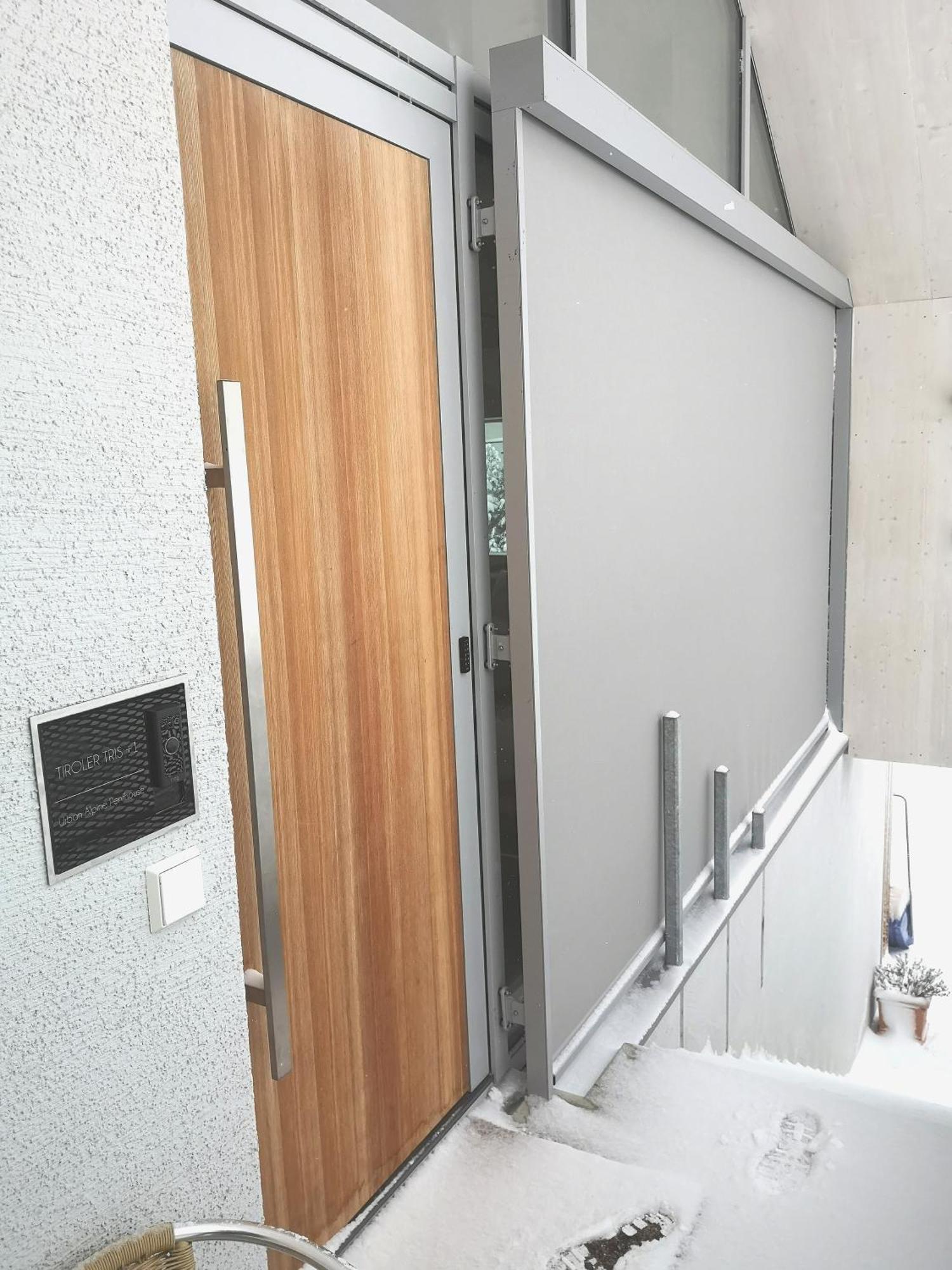 Urban Alpine Penthouse With Lake View Maurach  Exterior foto